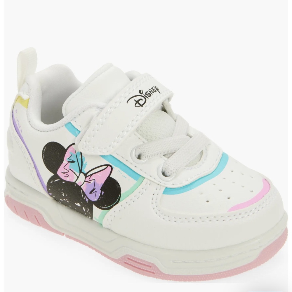 Harper Canyon x Disneg Kids Minnie Mouse Court Sneaker in a size 8